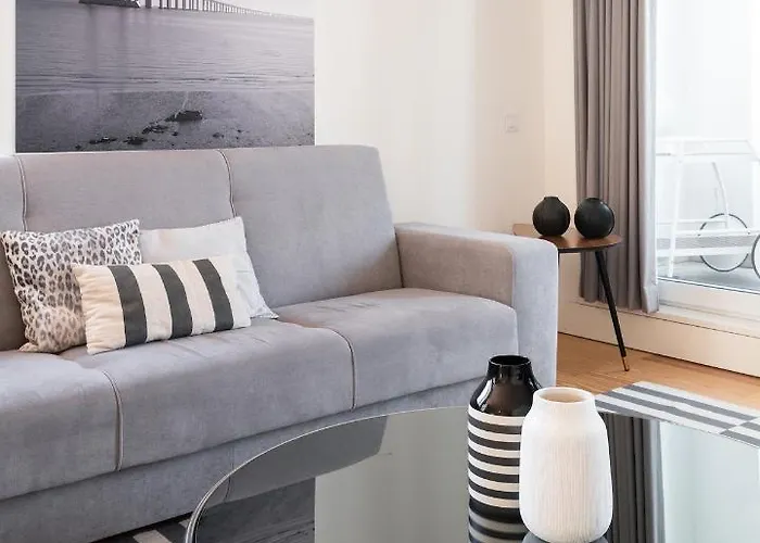 Amazing Rooftop At Center *