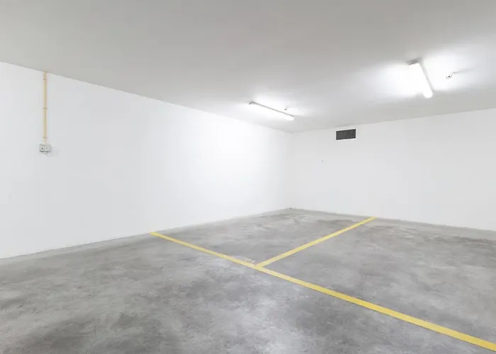 Amazing Rooftop At Center *